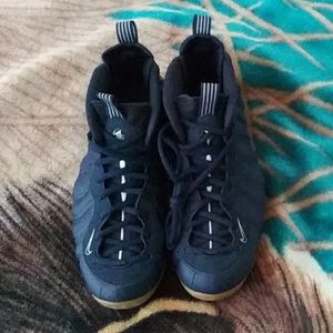 Nike foamposite Navy and Gum size 11.5